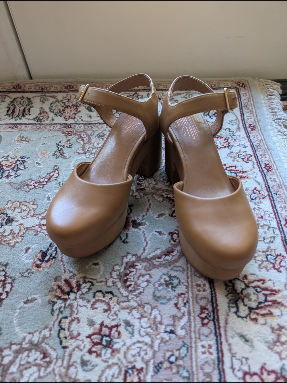 Charlotte Stone Sal Platforms